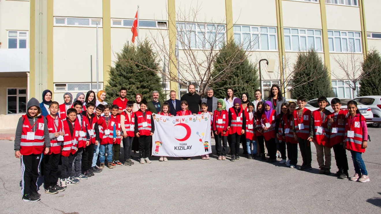 Sızma Alparslan İlkokulu öğrencileri Selçuk Üniversitesini gezdi